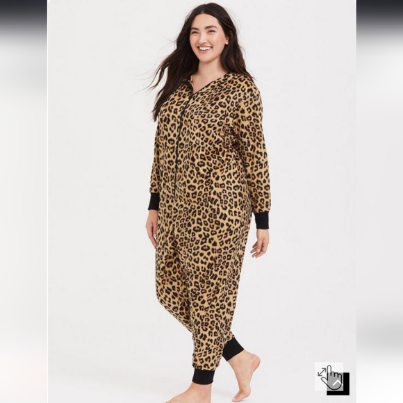 Torrid Cheetah Print Fleece Full Length Cat Ear Lounge Onesie/Costume Size 1/2 - Picture 5 of 14